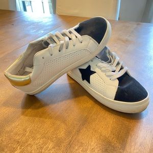 Steve Madden Starling Sneakers size 9